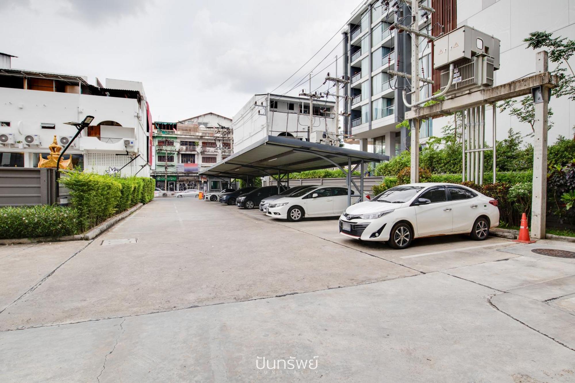 Aparthotel Palm Springs Nimman Chiang Mai Esterno foto
